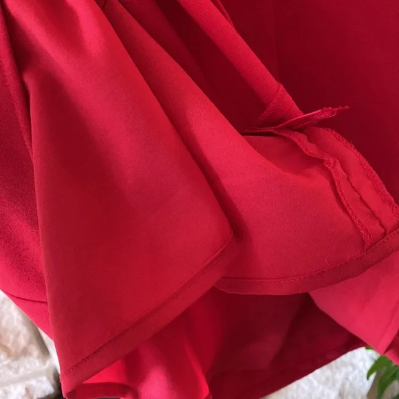 ♥️BCBG Maxazria Ruby Red Zipper Blouse - Medium - Picture 9 of 13